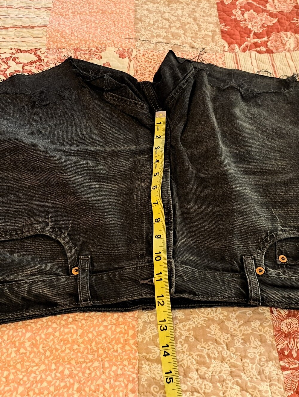 AE Shorts - Picture 4 of 7